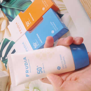 [후르디아] 혼합자차 선 에센스+톤업 선크림 2종 — 5점을 준 리뷰어가 2019년 7월 올린 사용 사진