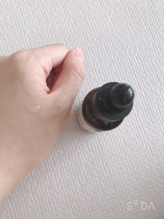 [스킨큐어] 산다화 비타민C 화이트닝 에센스 30ml — 5점을 준 리뷰어가 2019년 7월 올린 사용 사진