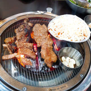 [두툼갈비] 두툼갈비 2인분 + 매콤치즈버섯 set — 4점을 준 리뷰어가 2018년 8월 올린 사용 사진