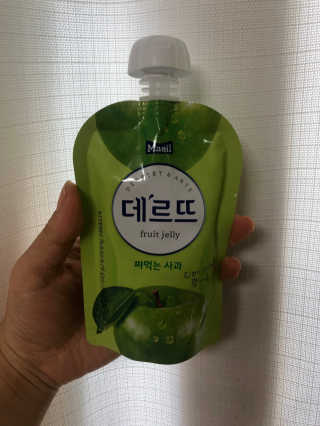 데르뜨 떠먹는 과일 3종, 짜먹는 과일 2종 총 10개 체험 — 4.5점을 준 리뷰어가 2020년 3월 올린 사용 사진