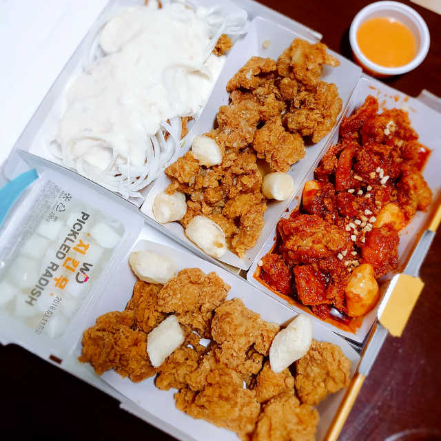 네가지맛치킨 리뷰 사진