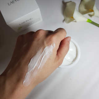 (주)이스터비엔에프 라에뜨 사차인치 오메가 크림 100ml — 5점을 준 리뷰어가 2018년 6월 올린 사용 사진