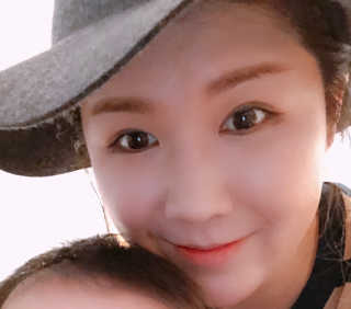 [블랙루즈] 에어 핏 벨벳 틴트 시즌2 中 택1+랜덤1 — 4.83점을 준 리뷰어가 2018년 10월 올린 사용 사진