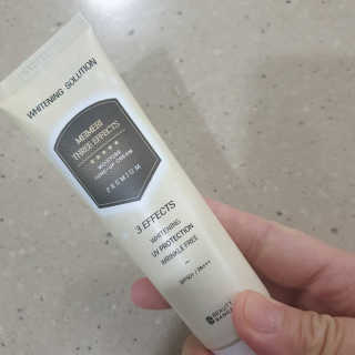 메이메리 쓰리이펙츠 모이스처 톤업크림 50ml — 5점을 준 리뷰어가 2019년 12월 올린 사용 사진