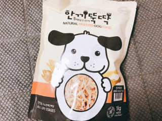 [펫토리아] 맛도 영양도 BEST 한끼뚝딱 강아지 사료 — 5점을 준 리뷰어가 2018년 12월 올린 사용 사진