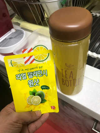 장수농가 리얼깔라만시 원샷 50ml 10팩+보틀 — 3점을 준 리뷰어가 2019년 5월 올린 사용 사진