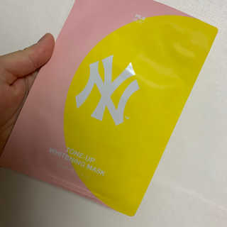 MLB COSMETICS [MLB PLAY] 톤업 화이트닝 마스크 1BOX — 4점을 준 리뷰어가 2019년 9월 올린 사용 사진