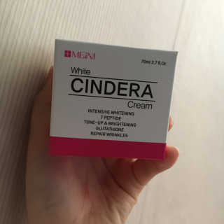 메이니 화이트 신드라 크림 70ml — 4.33점을 준 리뷰어가 2018년 4월 올린 사용 사진