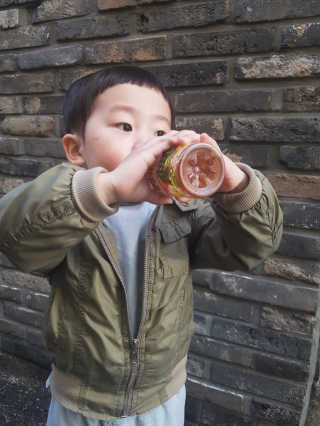 웅진식품 코코몽 어린이 순한결명자 200mL x 24페트 — 5점을 준 리뷰어가 2018년 4월 올린 사용 사진