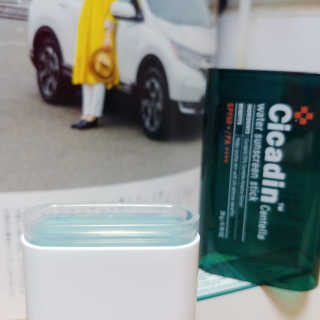 [미샤] 시카딘 센텔라 물스틱 선 SPF 50+ PA++++ — 5점을 준 리뷰어가 2019년 4월 올린 사용 사진
