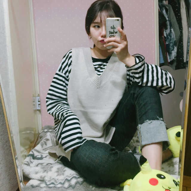 루즈핏 브이넥 니트 베스트 리뷰 사진
