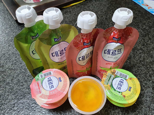 데르뜨 떠먹는 과일 3종, 짜먹는 과일 2종 총 10개 체험 리뷰 사진