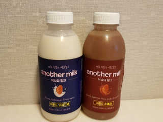 식사대용 아몬드밀크 어나더밀크 500ml X 2병 — 5점을 준 리뷰어가 2018년 8월 올린 사용 사진