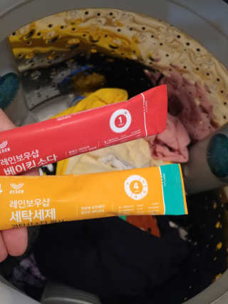 레인보우샵 올인원세탁세제,베이킹소다 스틱포6개입+세탁조클리너 — 4.33점을 준 리뷰어가 2018년 4월 올린 사용 사진