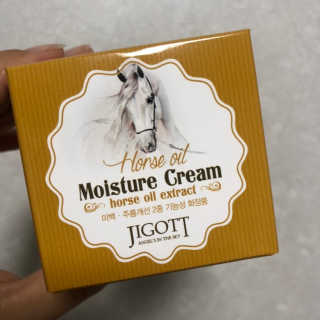 지고트 마유 모이스처 크림 70ml — 3점을 준 리뷰어가 2019년 5월 올린 사용 사진