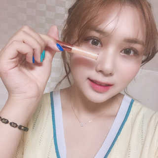 [블랙루즈] 펄블리 아이 글리터 4종 중 택 1 — 4.5점을 준 리뷰어가 2019년 8월 올린 사용 사진