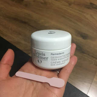 루이스 비드마 레메덤 페이스 크림 50ml — 3.83점을 준 리뷰어가 2017년 12월 올린 사용 사진