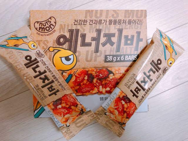 견과가 똘똘 뭉쳐들어간 넛츠몬 에너지바 1BOX 6개입 리뷰 사진