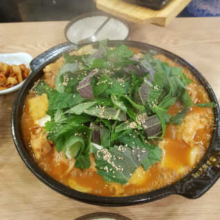 [대성이네_신촌] 깻잎큰닭찜 한마리+사리 中 택2 set — 5점을 준 리뷰어가 2019년 2월 올린 사용 사진