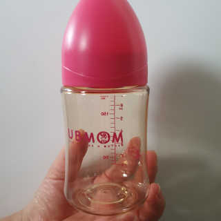 유비맘 PPSU 젖병 노꼭지_200ml_컬러 랜덤 발송 — 5점을 준 리뷰어가 2019년 12월 올린 사용 사진