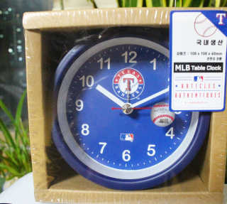 MLB WATCH n LEISURE MLB 아날로그 디자인 탁상시계 8종 — 5점을 준 리뷰어가 2019년 12월 올린 사용 사진