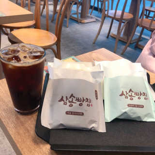 삼송빵집 부천점 [삼송빵집 부천역사점]삼송빵집 특별세트 — 5점을 준 리뷰어가 2019년 8월 올린 사용 사진