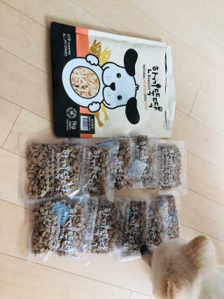 [펫토리아] 맛도 영양도 BEST 한끼뚝딱 강아지 사료 — 4점을 준 리뷰어가 2019년 4월 올린 사용 사진