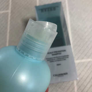 셀리본 하수오 내츄럴 프리벤션 탈모관리 샴푸 300ml — 5점을 준 리뷰어가 2019년 11월 올린 사용 사진