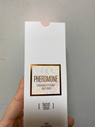 레드컨테이너 페로몬향 퍼퓸 바디미스트 80ml — 2.5점을 준 리뷰어가 2020년 2월 올린 사용 사진