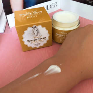 지고트 마유 모이스처 크림 70ml — 4점을 준 리뷰어가 2019년 8월 올린 사용 사진