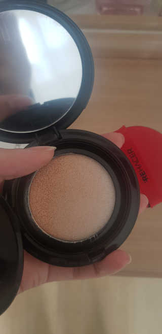 리하셀 아우라 쿠션 팩트 21호,23호 SPF50+ PA++++ — 5점을 준 리뷰어가 2019년 10월 올린 사용 사진