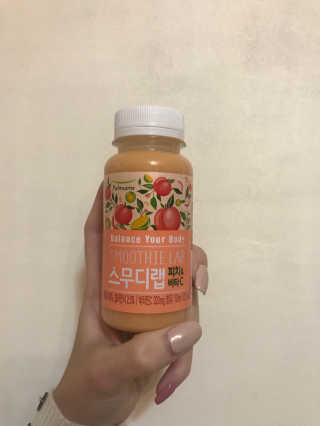 풀무원 스무디랩 피치&비타 — 4점을 준 리뷰어가 2017년 11월 올린 사용 사진