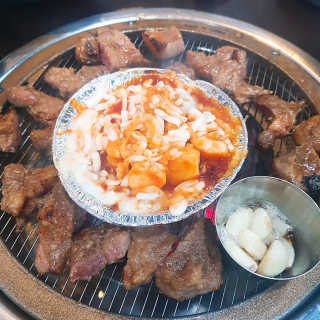 [두툼갈비] 두툼갈비 2인분 + 매콤치즈버섯 set — 2점을 준 리뷰어가 2018년 8월 올린 사용 사진