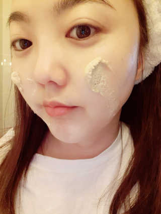 미네랄랩스 촉촉 페이셜 워시 클레이 95 — 5점을 준 리뷰어가 2018년 5월 올린 사용 사진