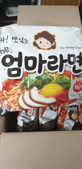라면 그대로가 제일 맛있는 더엄마라면 — 5점을 준 리뷰어가 2019년 7월 올린 사용 사진