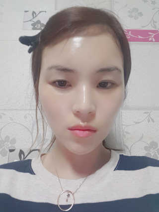 카미안느 더 퍼펙트 웨딩 마스크 — 5점을 준 리뷰어가 2018년 10월 올린 사용 사진