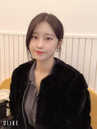 JM솔루션 물광 커버 파운데이션 럭셔리 — 4점을 준 리뷰어가 2018년 12월 올린 사용 사진