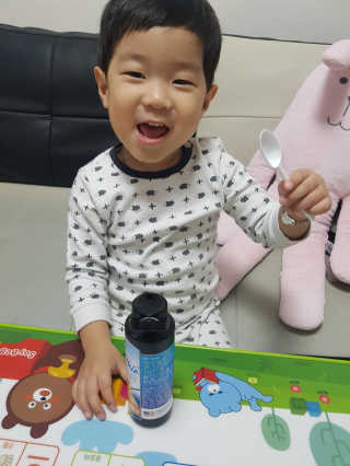 오메가-3스무디 [오메가스무디] 짜먹는 오메가3 DHA 임산부 어린이 — 4.67점을 준 리뷰어가 2018년 11월 올린 사용 사진