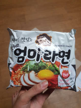 라면 그대로가 제일 맛있는 더엄마라면 — 5점을 준 리뷰어가 2019년 9월 올린 사용 사진