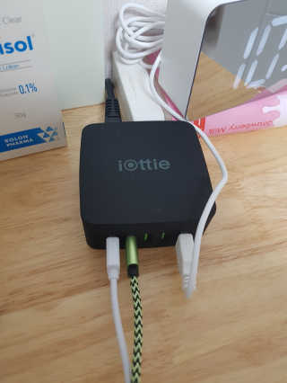 아이오티코리아 아이오티 5포트 USB 멀티 충전기 — 5점을 준 리뷰어가 2019년 2월 올린 사용 사진