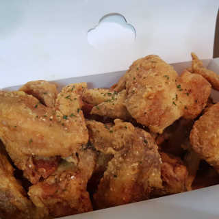 [치킨마루]-  빠사칸윙봉현미 + 콜라 500ml — 5점을 준 리뷰어가 2019년 7월 올린 사용 사진