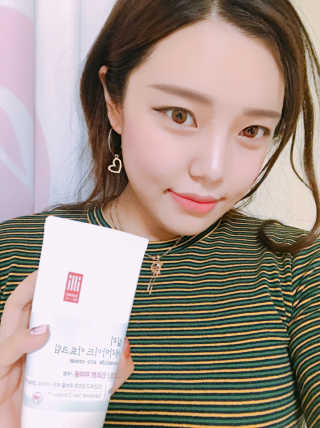 일리윤 세라마이드 아토 집중 크림 — 4점을 준 리뷰어가 2017년 6월 올린 사용 사진