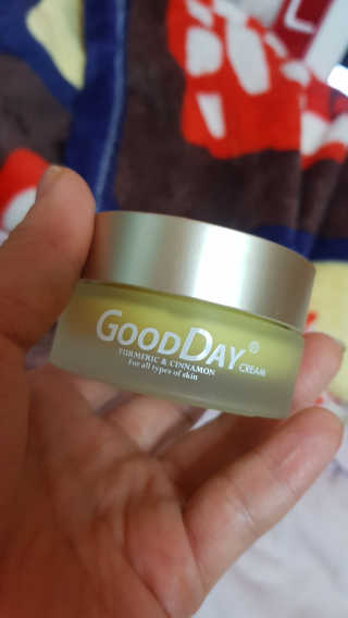 GoodDay Skincare GoodDay 강황 크림 — 4점을 준 리뷰어가 2019년 5월 올린 사용 사진