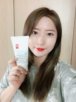일리윤 세라마이드 아토 집중 크림 — 4.33점을 준 리뷰어가 2017년 6월 올린 사용 사진