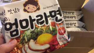 라면 그대로가 제일 맛있는 더엄마라면 — 4.5점을 준 리뷰어가 2019년 7월 올린 사용 사진