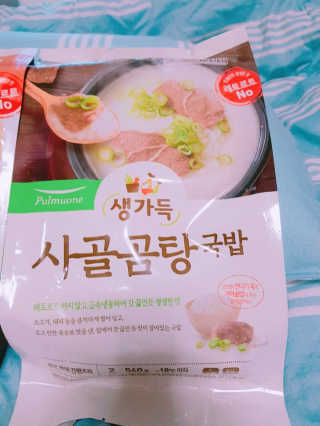 [풀무원] 사골곰탕국밥 황태해장국밥 — 5점을 준 리뷰어가 2018년 6월 올린 사용 사진