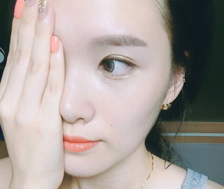딜라잇18 홀리몰리 글리터라이너 — 4점을 준 리뷰어가 2016년 8월 올린 사용 사진