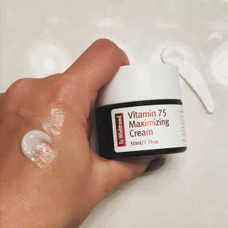 바이 위시트랜드 VITAMIN 75 CREAM — 5점을 준 리뷰어가 2017년 10월 올린 사용 사진