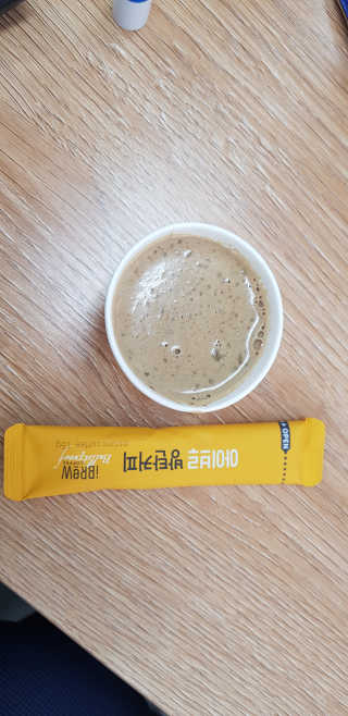 한국맥널티 아이브루 방탄커피 — 3점을 준 리뷰어가 2019년 9월 올린 사용 사진