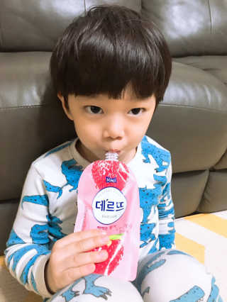 데르뜨 떠먹는 과일 3종, 짜먹는 과일 2종 총 10개 체험 — 5점을 준 리뷰어가 2020년 3월 올린 사용 사진